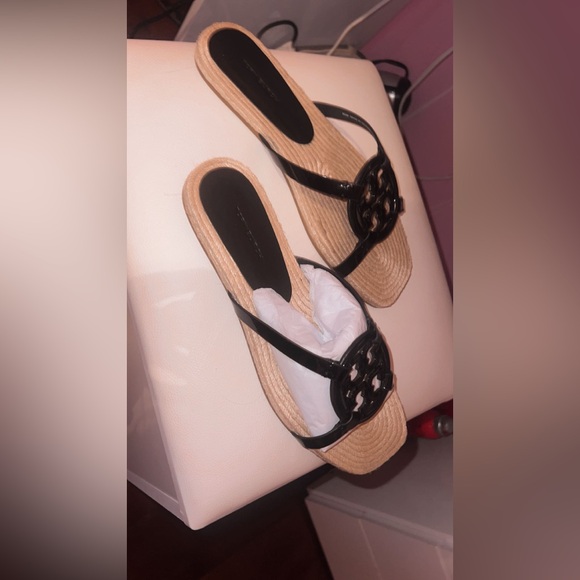 NIB Tory Burch sandals - Picture 10 of 11